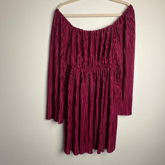 Inspired Hearts Burgundy Off-The-Shoulder Pleated Dress 1X Empire Flare Sleeve - Picture 5 of 6